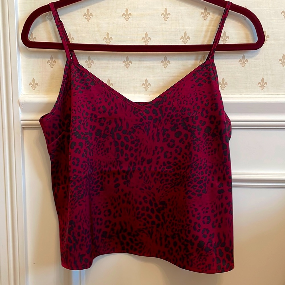Forever 21 red and black crop shirt
